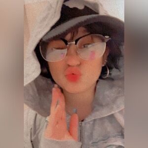 Meet your Posher, Skyla